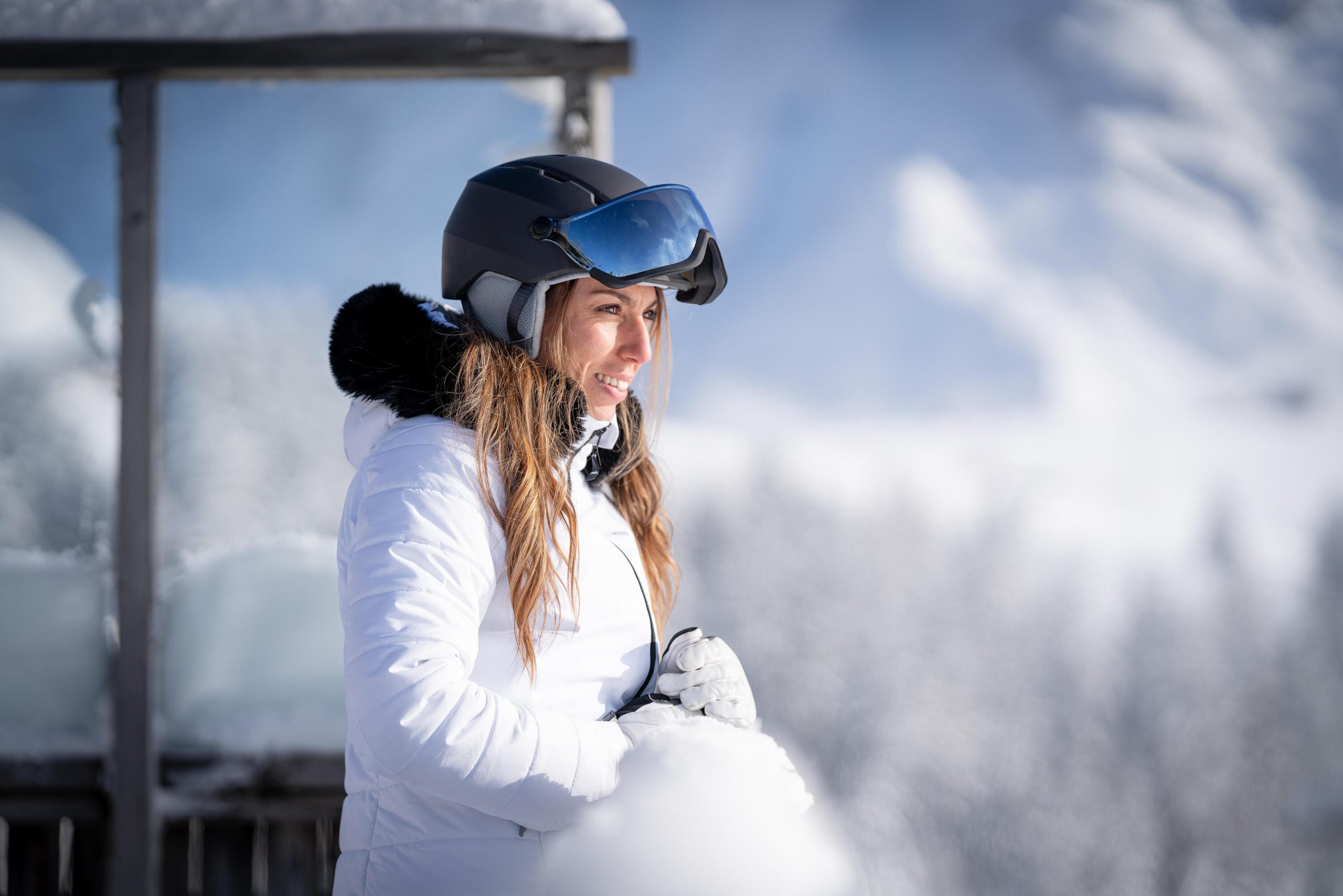 Wedze Women's 100 Mid-Length Warm Ski Jacket - Image 25