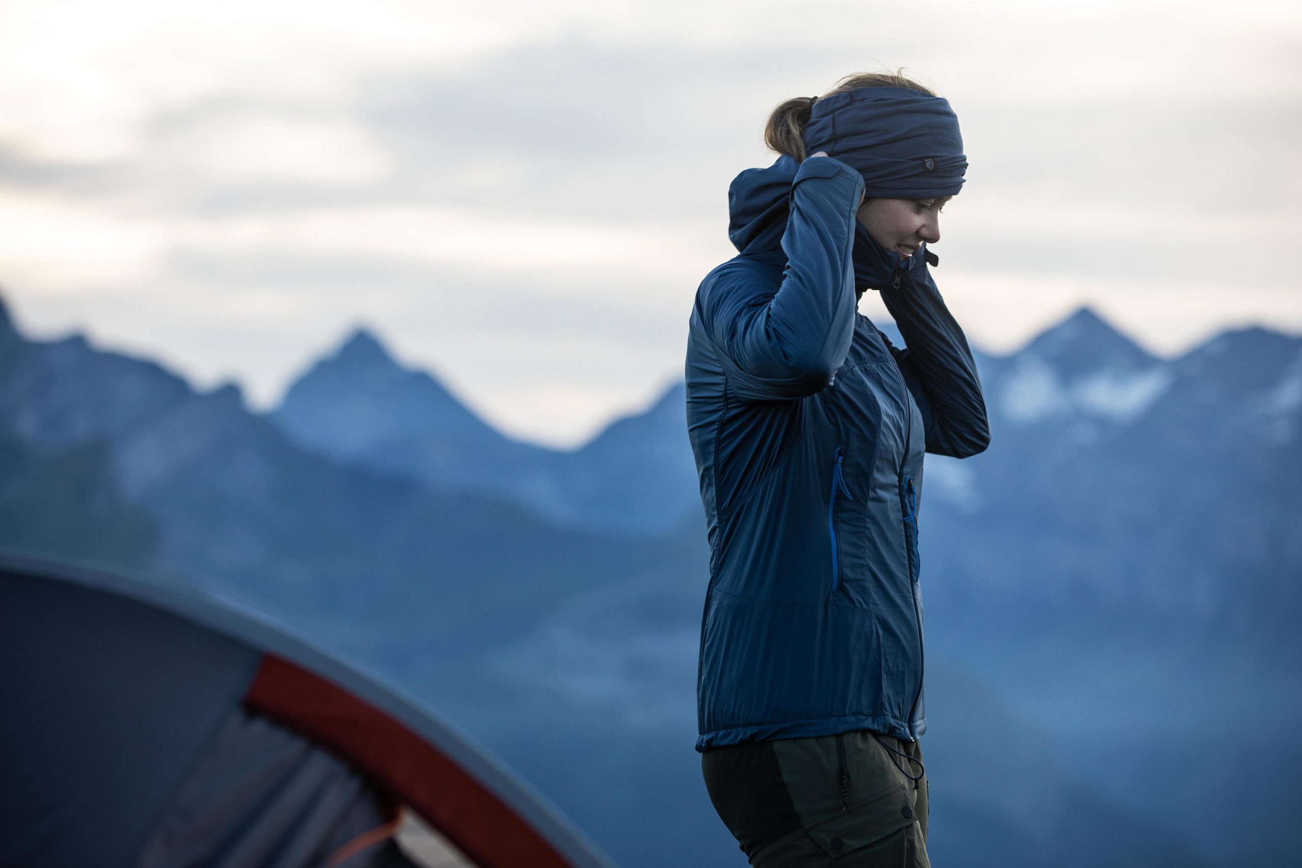 Simond Trek 500 Merino Wool Multi-Position Hiking Neck Gaiter - Image 15