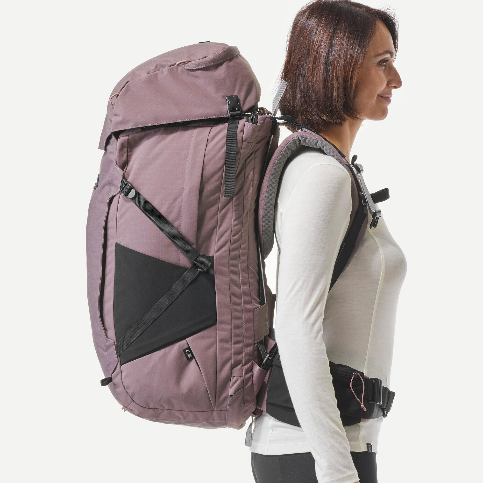 Forclaz Women's Travel 900 60 + 6 L Backpacking Pack - Image 3