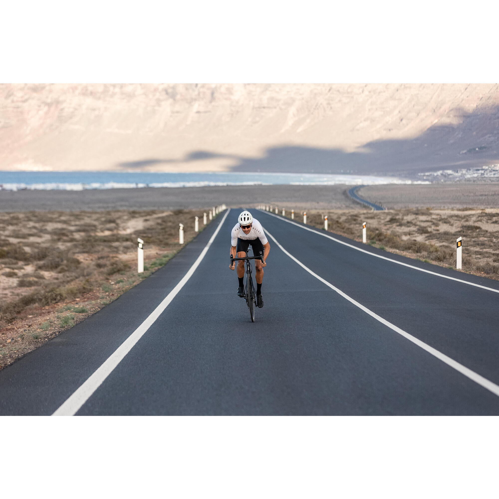 Van Rysel 900 Mid-Cut Cycling Socks - Image 10