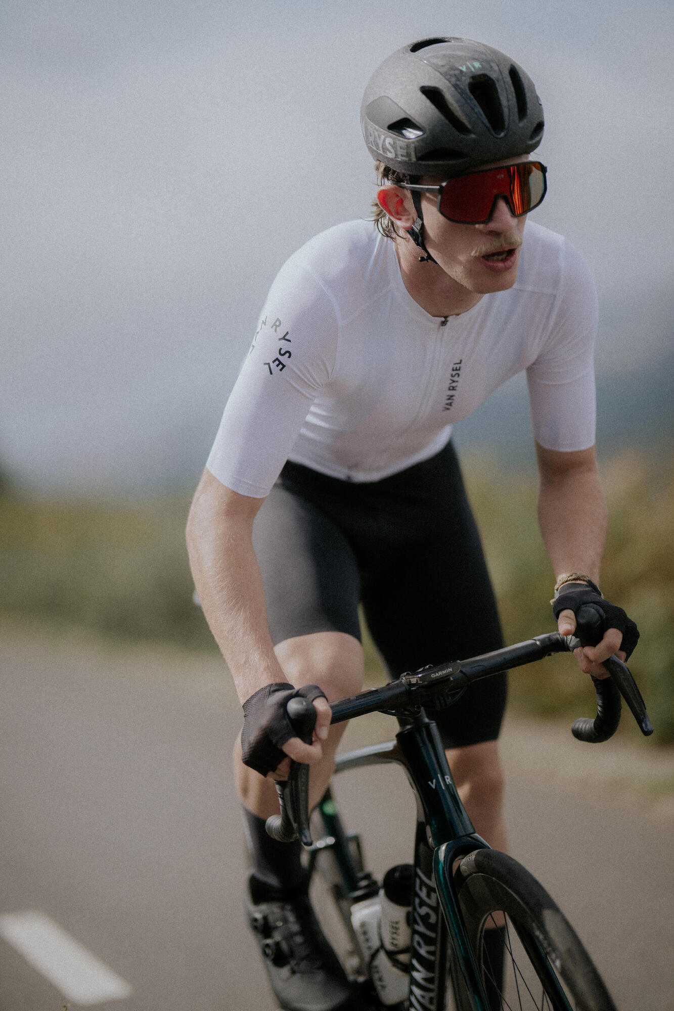 Van Rysel Unisex RCR 2 Short-Sleeved Cycling Jersey - Image 41